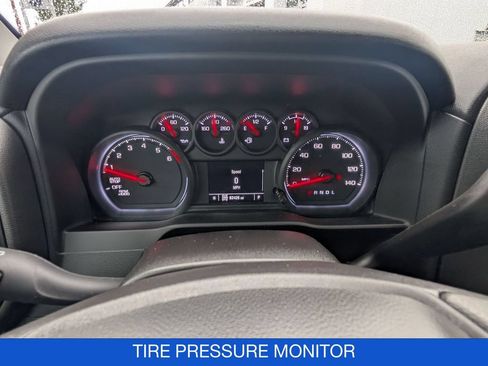Used 2023 Chevrolet Silverado 1500 Custom AWD/4WD image 19