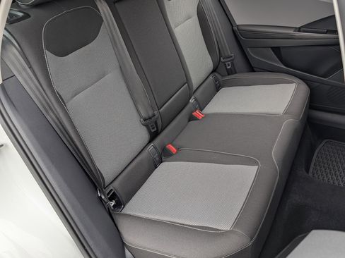 Used 2024 Volkswagen Taos S image 19