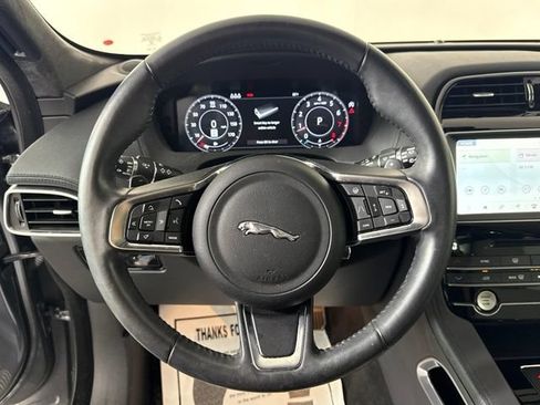 Used 2019 Jaguar F-PACE Prestige AWD/4WD image 41