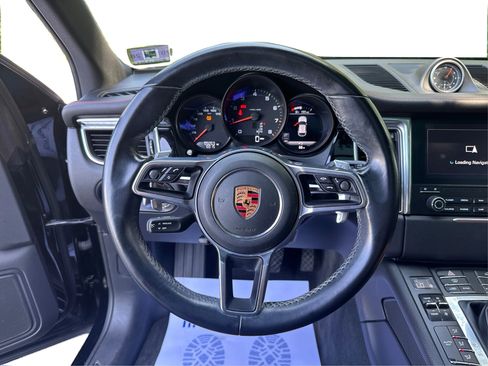 Used 2018 Porsche Macan Sport Edition image 21