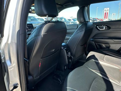Used 2024 Jeep Compass Trailhawk AWD/4WD image 21