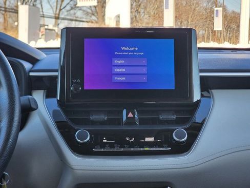 Used 2025 Toyota Corolla Cross L image 26