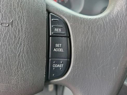 Used 2006 Ford E-350 and Econoline 350 Extended Super Duty RWD image 14