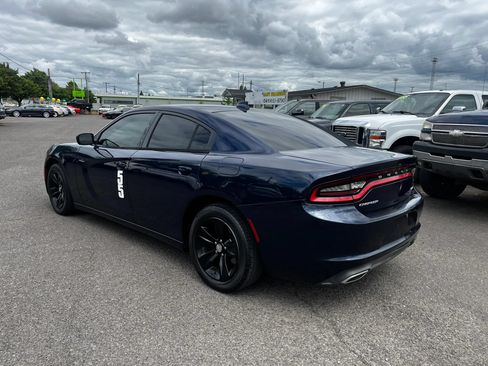 Used 2015 Dodge Charger SXT RWD image 5
