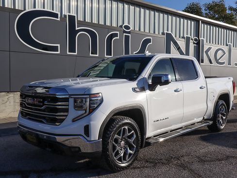 Used 2022 GMC Sierra 1500 SLT w/ SLT Premium Plus Package image 1