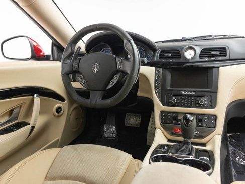 Used 2015 Maserati GranTurismo Sport image 10
