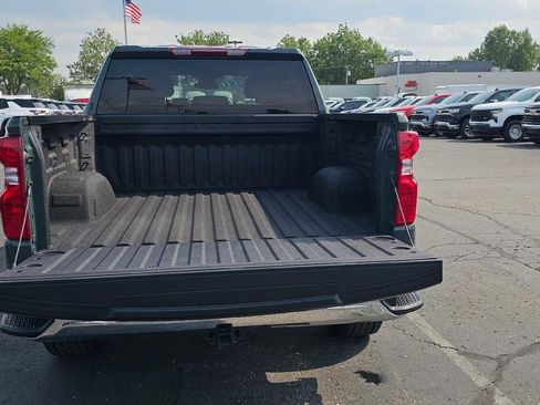 Used 2025 Chevrolet Silverado 1500 LT AWD/4WD image 5