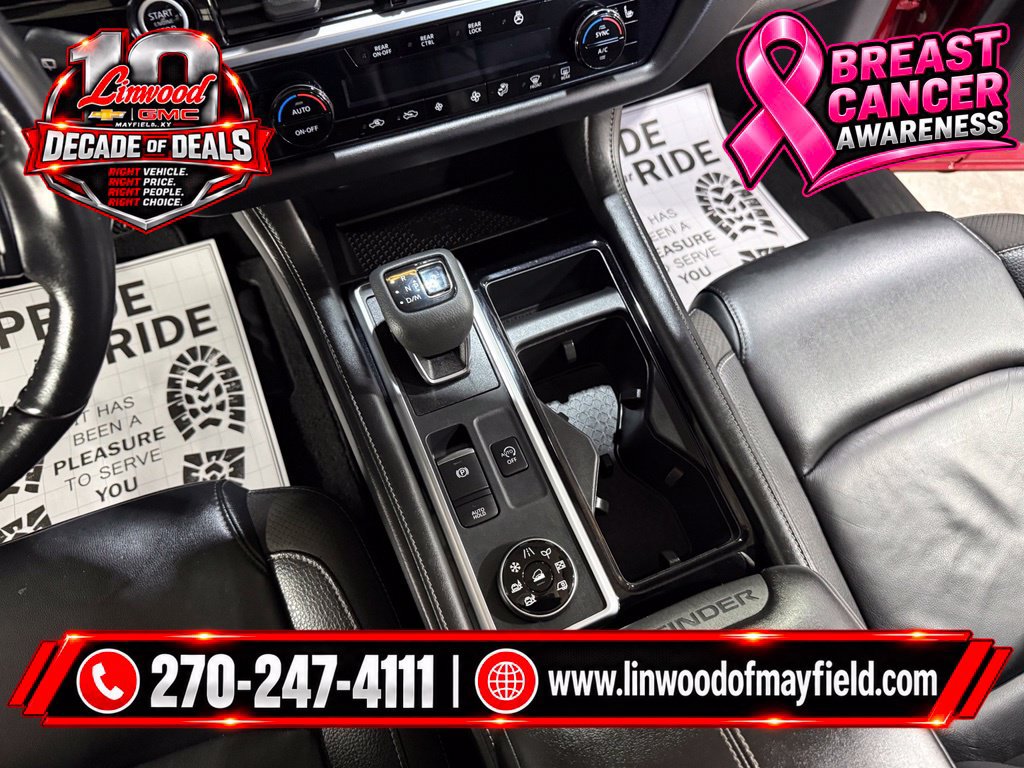 Used 2023 Nissan Pathfinder SL AWD/4WD image 17