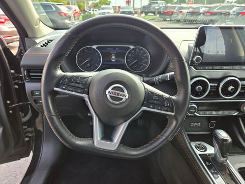 Used 2021 Nissan Sentra SR image 6