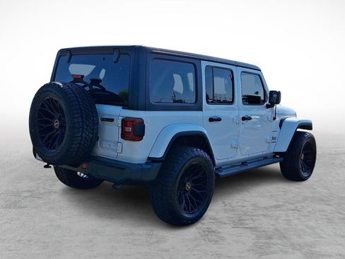 Used 2022 Jeep Wrangler Unlimited Sahara w/ Cold Weather Group AWD/4WD image 5