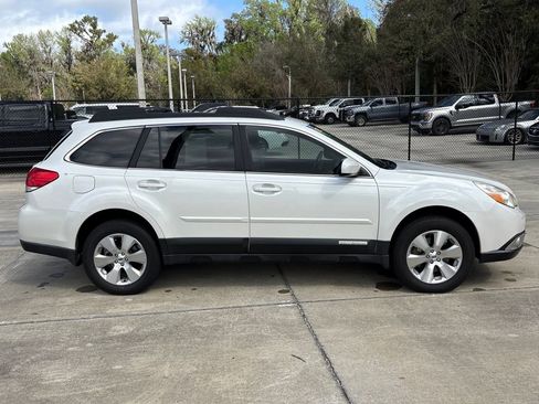 Used 2012 Subaru Outback 3.6R Limited w/ Moonroof Pkg image 4