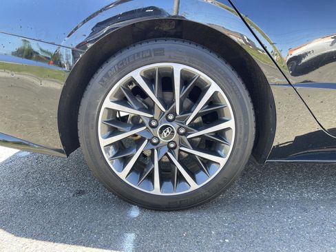 Used 2022 Hyundai Sonata Limited w/ Cargo Package FWD image 23
