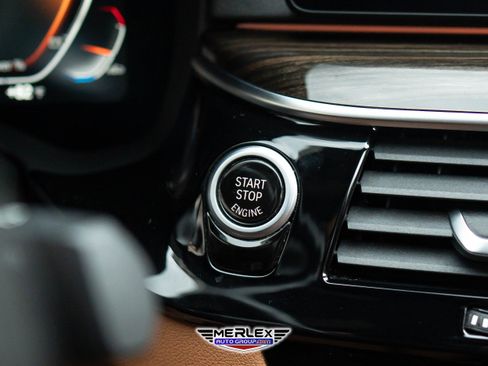 Used 2022 BMW 540i w/ M Sport Package image 34