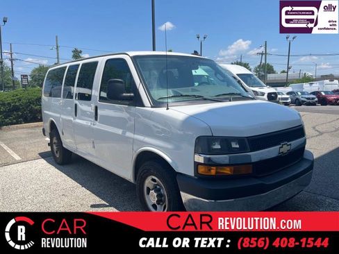 Used 2018 Chevrolet Express 2500 LT w/ LT Preferred Equipment Group image 1