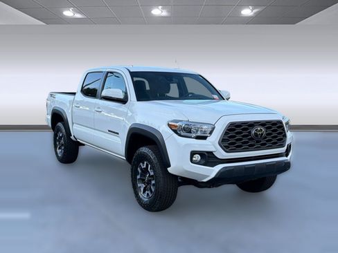 Used 2022 Toyota Tacoma TRD Off-Road w/ Technology Package RWD image 7
