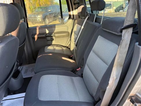 Used 2005 Ford Explorer Sport Trac XLT RWD image 13