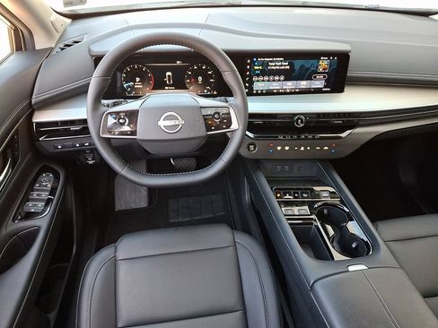 Certified 2025 Nissan Murano SL w/ Cargo Package AWD/4WD image 12