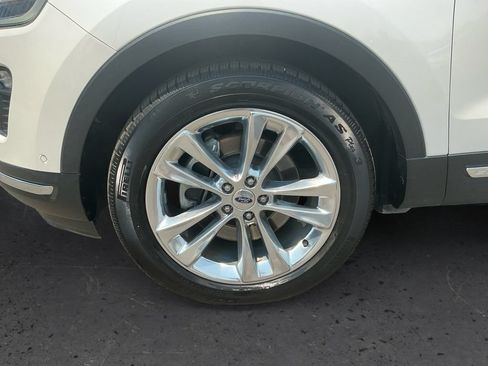 Certified 2018 Ford Explorer Limited w/ Equipment Group 301A FWD image 13