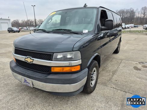 Used 2017 Chevrolet Express 3500 LT w/ LT Preferred Equipment Group image 3