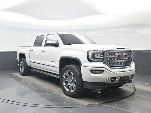 Used 2016 GMC Sierra 1500 Denali w/ Denali Ultimate Package AWD/4WD image 9