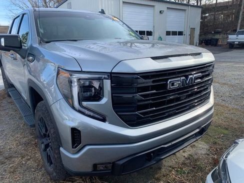 Used 2023 GMC Sierra 1500 Elevation w/ Elevation Premium Package image 6