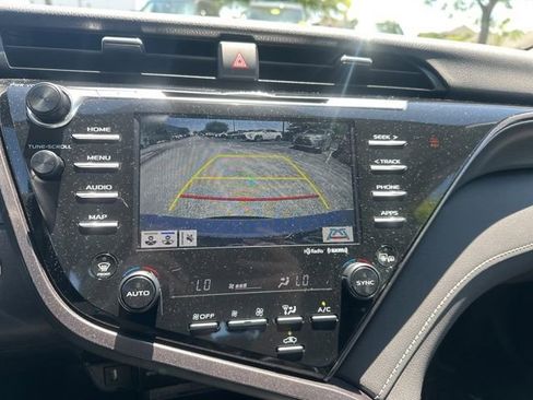 Used 2020 Toyota Camry XSE FWD image 14