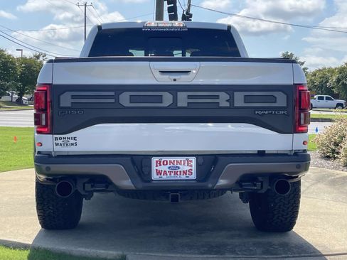 Used 2019 Ford F150 Raptor w/ Equipment Group 802A Luxury AWD/4WD image 4
