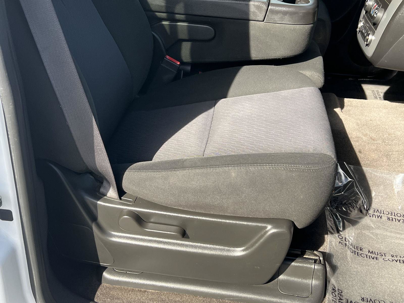 Used 2011 Chevrolet Avalanche LS AWD/4WD image 23
