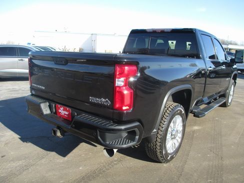 Used 2020 Chevrolet Silverado 3500 High Country w/ Z71 Off-Road Package image 4