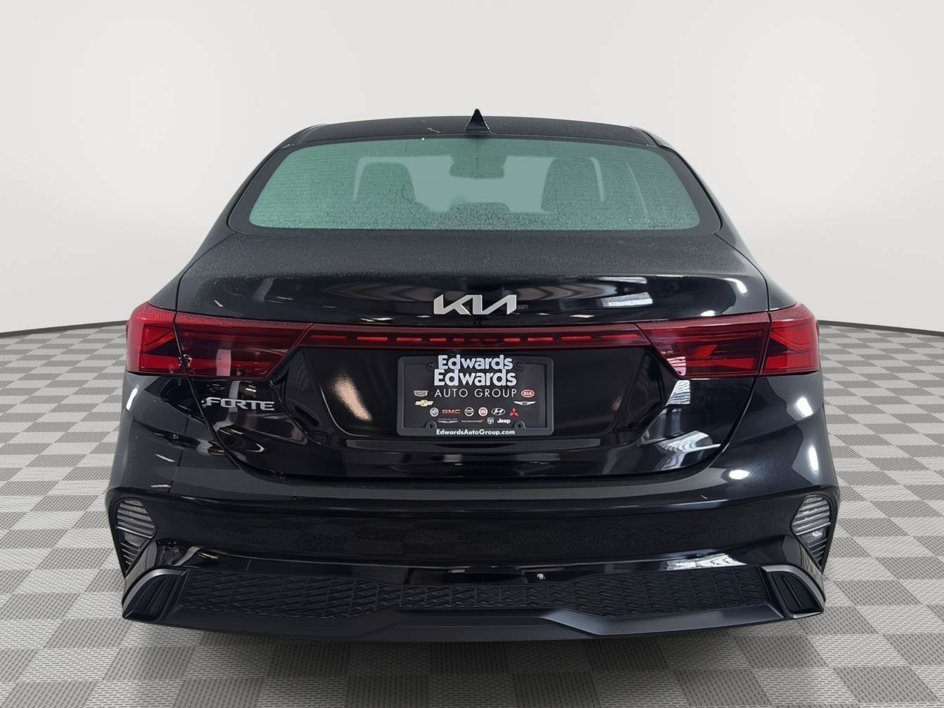 Used 2024 Kia Forte LXS w/ LXS Technology Package FWD image 18