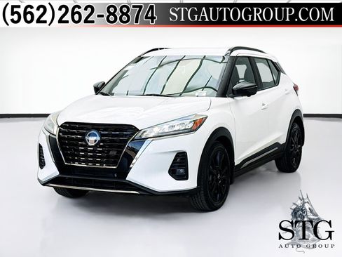 Used 2023 Nissan Kicks SR w/ Interior Electronics Package FWD image 1