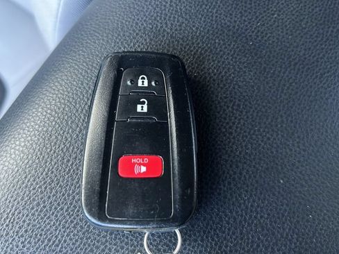 Used 2024 Toyota RAV4 XLE FWD image 23