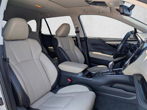 Used 2022 Subaru Outback Limited AWD/4WD image 29
