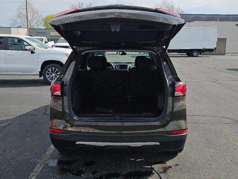 Used 2024 Chevrolet Equinox LT w/ LPO, Floor Liner Package FWD image 7