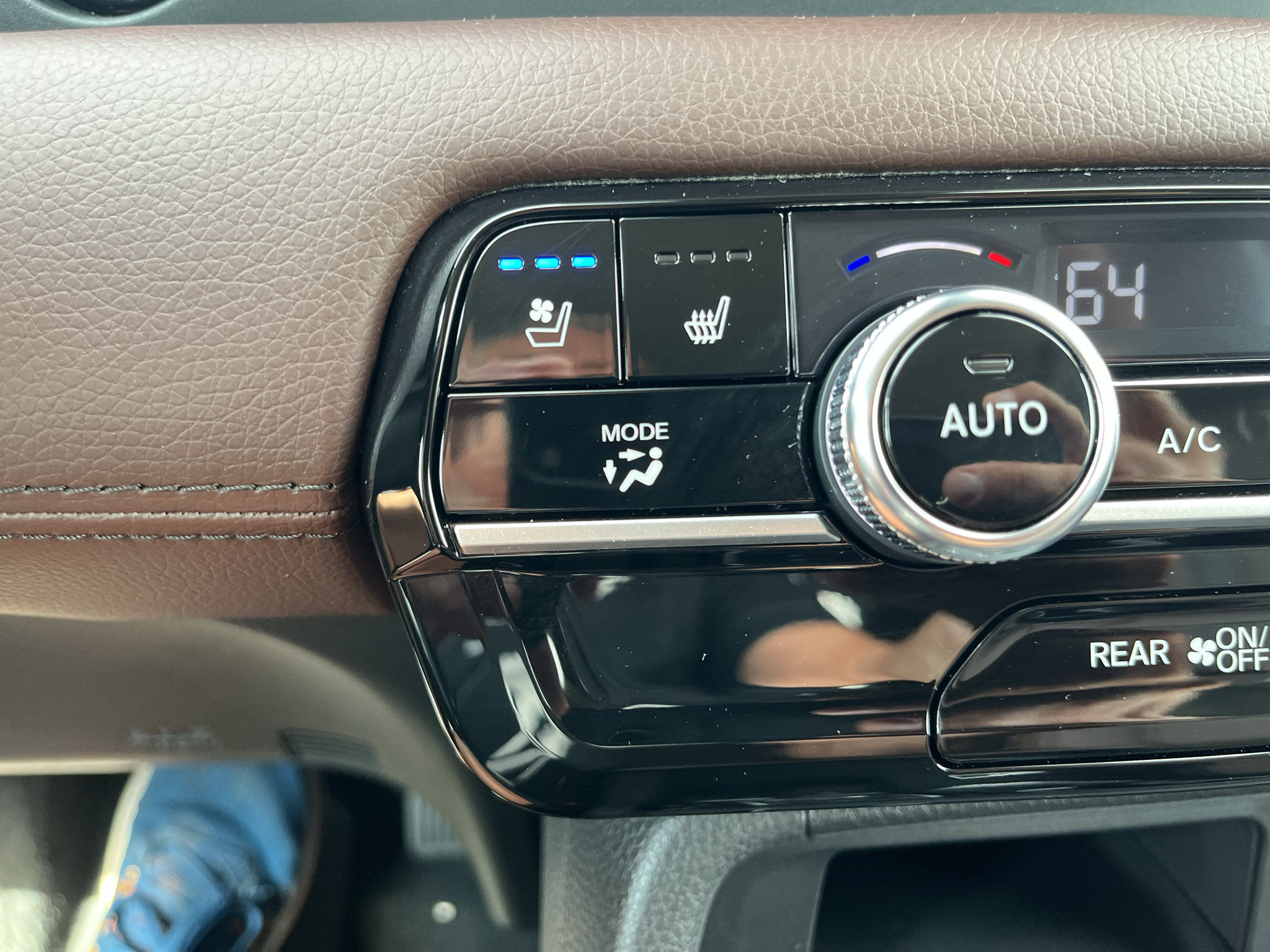 Used 2024 Honda Pilot Elite image 26