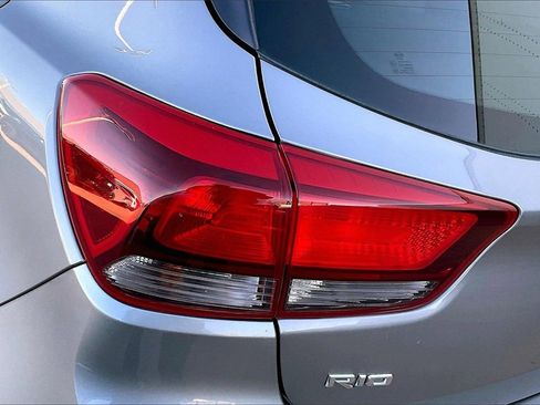 Certified 2021 Kia Rio S image 28