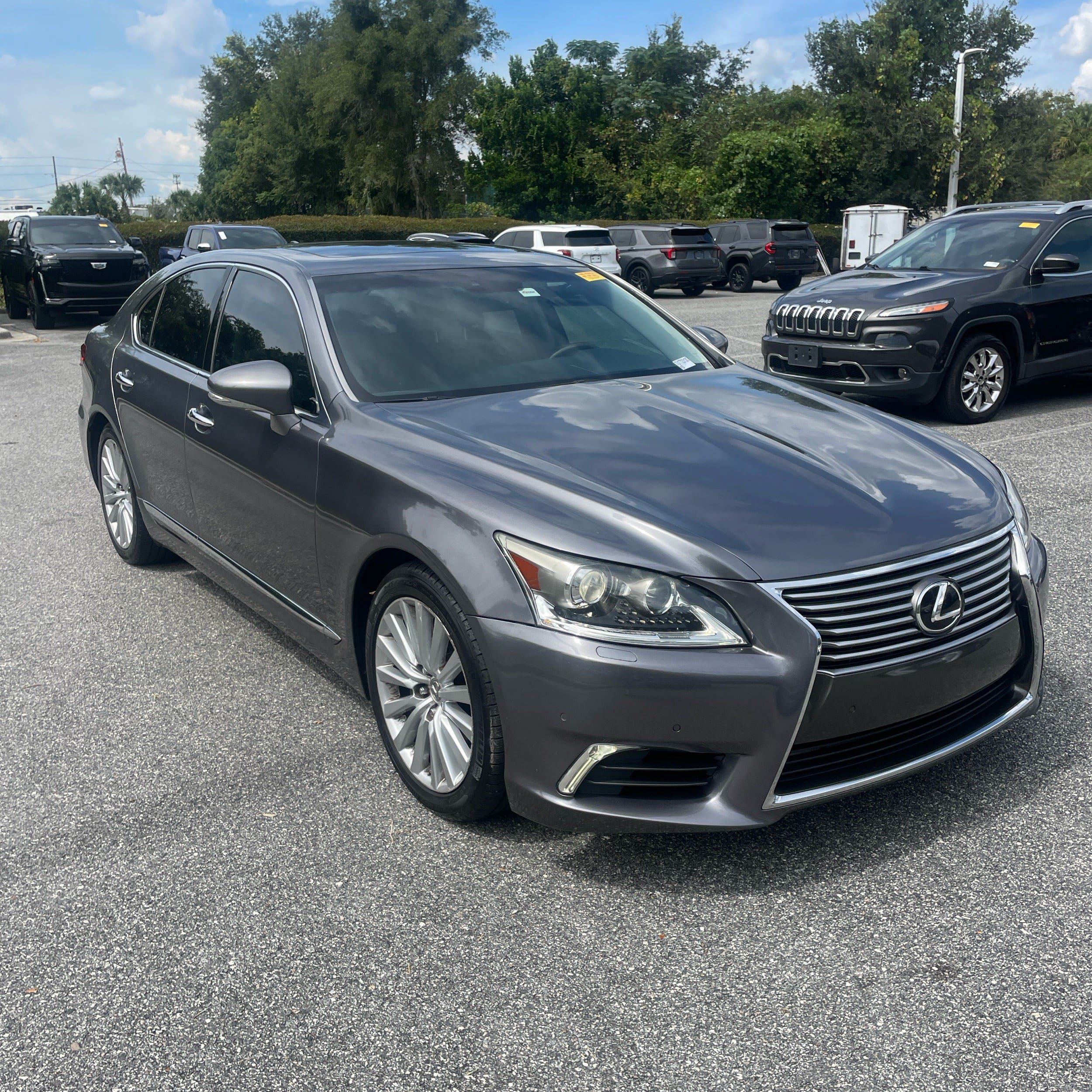 Used 2014 Lexus LS 460 w/ Comfort Package RWD image 14