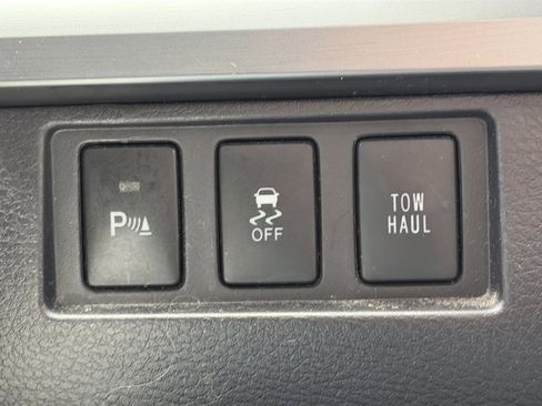 Used 2015 Toyota Tundra Platinum image 16