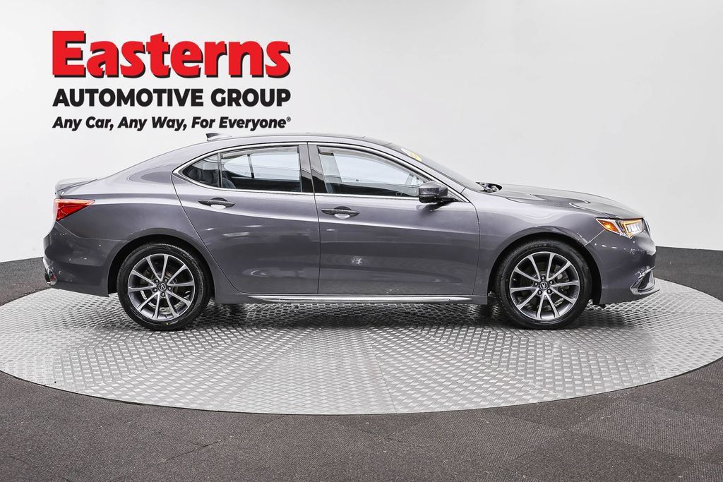 Used 2018 Acura TLX w/ Technology Package FWD image 4