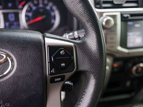 Used 2018 Toyota 4Runner SR5 Premium image 13