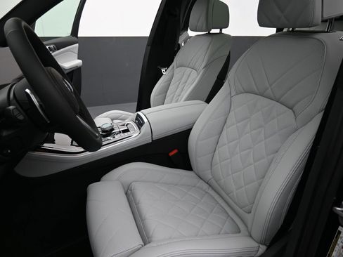 New 2026 BMW X5 xDrive50e w/ Executive Package image 10