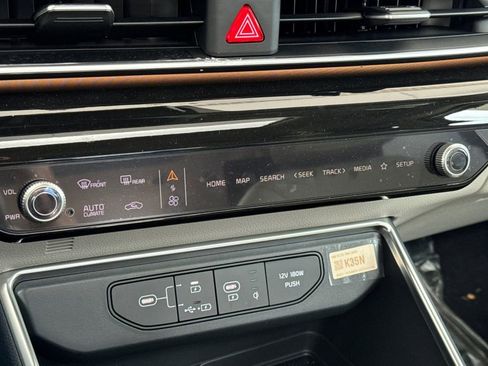 New 2025 Kia Carnival SX Prestige FWD image 22