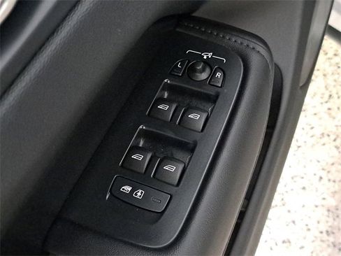 Used 2023 Volvo XC60 B5 Plus w/ Climate Package image 22