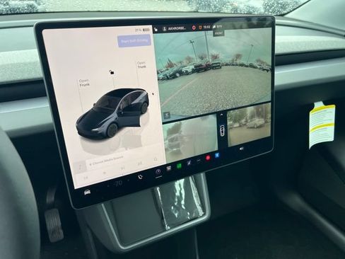 Used 2026 Tesla Model Y 2WD image 17