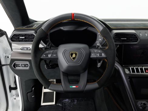 Used 2024 Lamborghini Urus Performante AWD/4WD image 19