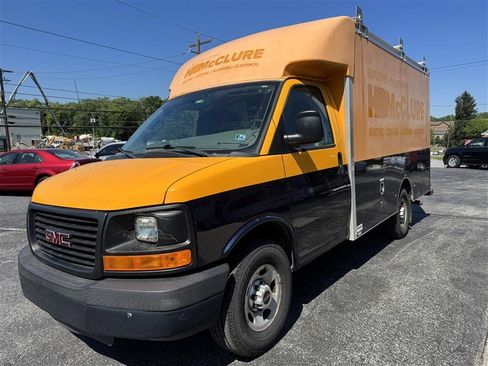 Used 2016 GMC Savana 3500 RWD image 2