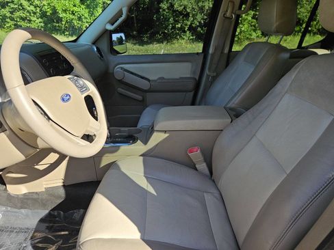 Used 2007 Ford Explorer Sport Trac Limited AWD/4WD image 12