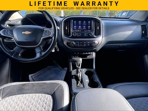 Used 2020 Chevrolet Colorado Z71 AWD/4WD image 16