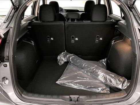 New 2025 Nissan Kicks Play S image 33