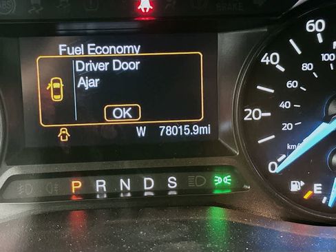 Used 2019 Ford Explorer XLT image 20